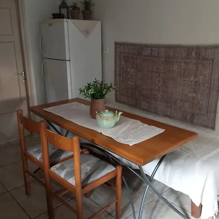 Stamoula' S House